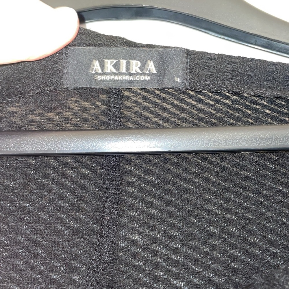 Long tunic/ sweater from Akira. Size large. No wear or tear. - Picture 5 of 6